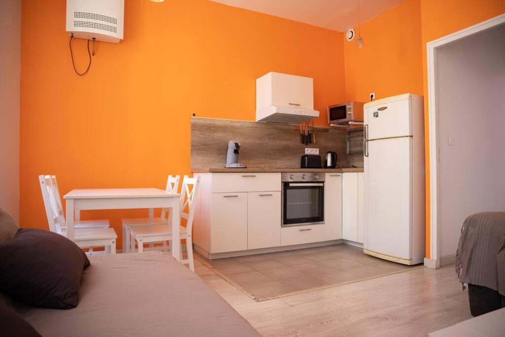 La Fontaine Neuve-Avallon-5 Personnes-1 Chambre-3 Lits-Parking-Wifi Esterno foto
