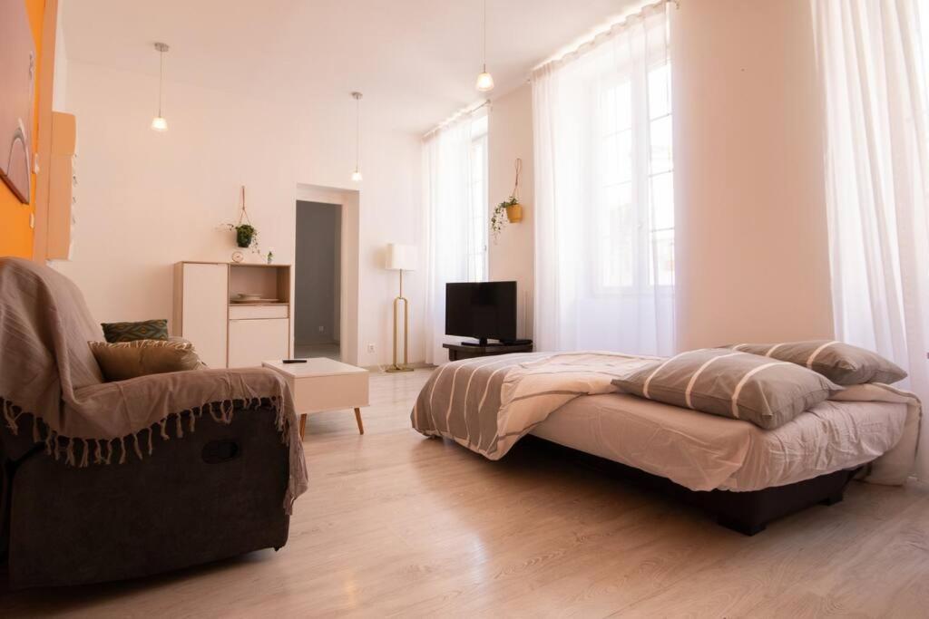 La Fontaine Neuve-Avallon-5 Personnes-1 Chambre-3 Lits-Parking-Wifi Esterno foto