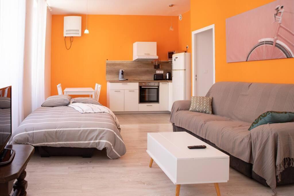 La Fontaine Neuve-Avallon-5 Personnes-1 Chambre-3 Lits-Parking-Wifi Esterno foto