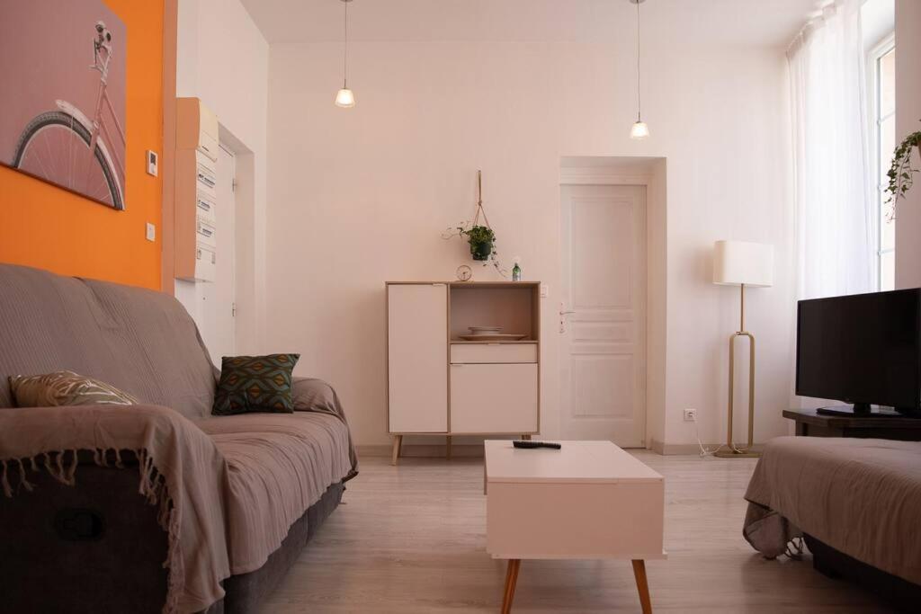 La Fontaine Neuve-Avallon-5 Personnes-1 Chambre-3 Lits-Parking-Wifi Esterno foto